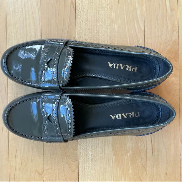 PRADA LOAFERS! Comes with dust bag. - Picture 11 of 15